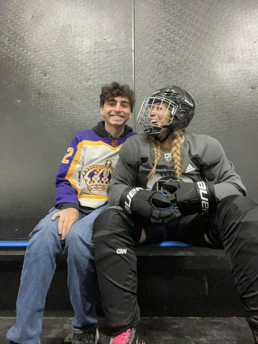 Hockey player with her hockey watcher bf🥰🏒🥅