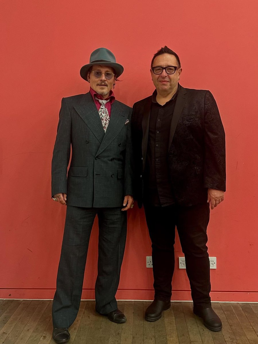 Via artywaldy “I love this photo of Johnny and me. It was taken at Tate Modern after our big talk there about Modigliani. It’s exciting that Johnny likes my films. It’s exciting that ANYONE likes my films! Making art films is so profoundly educational. Filming art forces you to