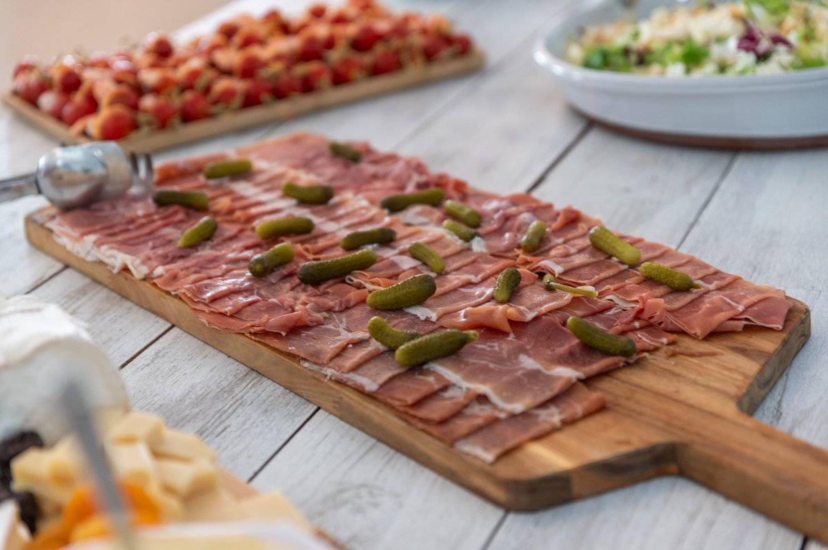 🍽️ Guests were treated to exquisite catering thanks to Lsky, whose delicious offerings made every moment at the Mirpuri Foundation Sailing Trophy even more special. A taste to remember!

#MFST #RacingForTheOcean #MirpuriFoundation  #PlasticFree #Lsky 

📸 Carolina Marinho