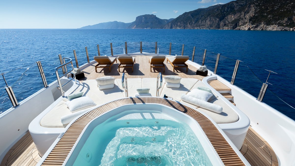 boatint's tweet image. For this week’s Charter Tuesday, BOAT steps on board Galene - a 55m motor yacht ideal for families, groups of friends, or corporate getaways.
Available under a special summer rate with @YCOyacht.
For more information: boatint.com/1f8