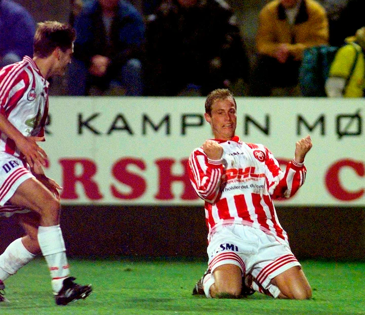 Steffen Højer. Ja tak! 

Det virker som en overscoring for AaB i den nuværende form.

Glæder mig til at følge det!

#SuperAaB