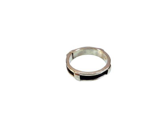 Sterling silver one section elephant hair ring capediamondexchange.com/products/sterl…