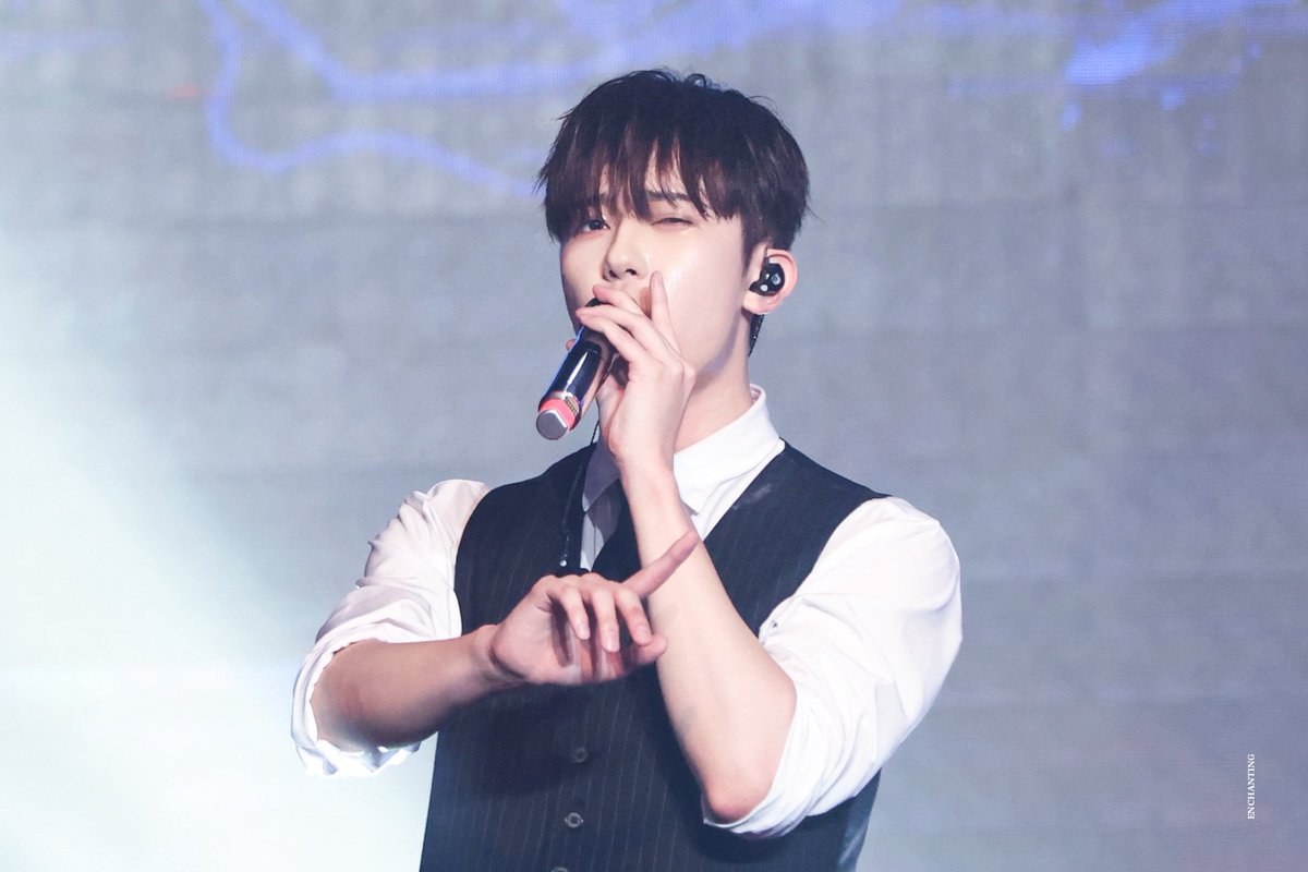 enchanting514's tweet image. 250726

☝🏻

#YECHAN #예찬 #YECHANI
#OMEGA_X #오메가엑스
#OX_N #오엑스엔