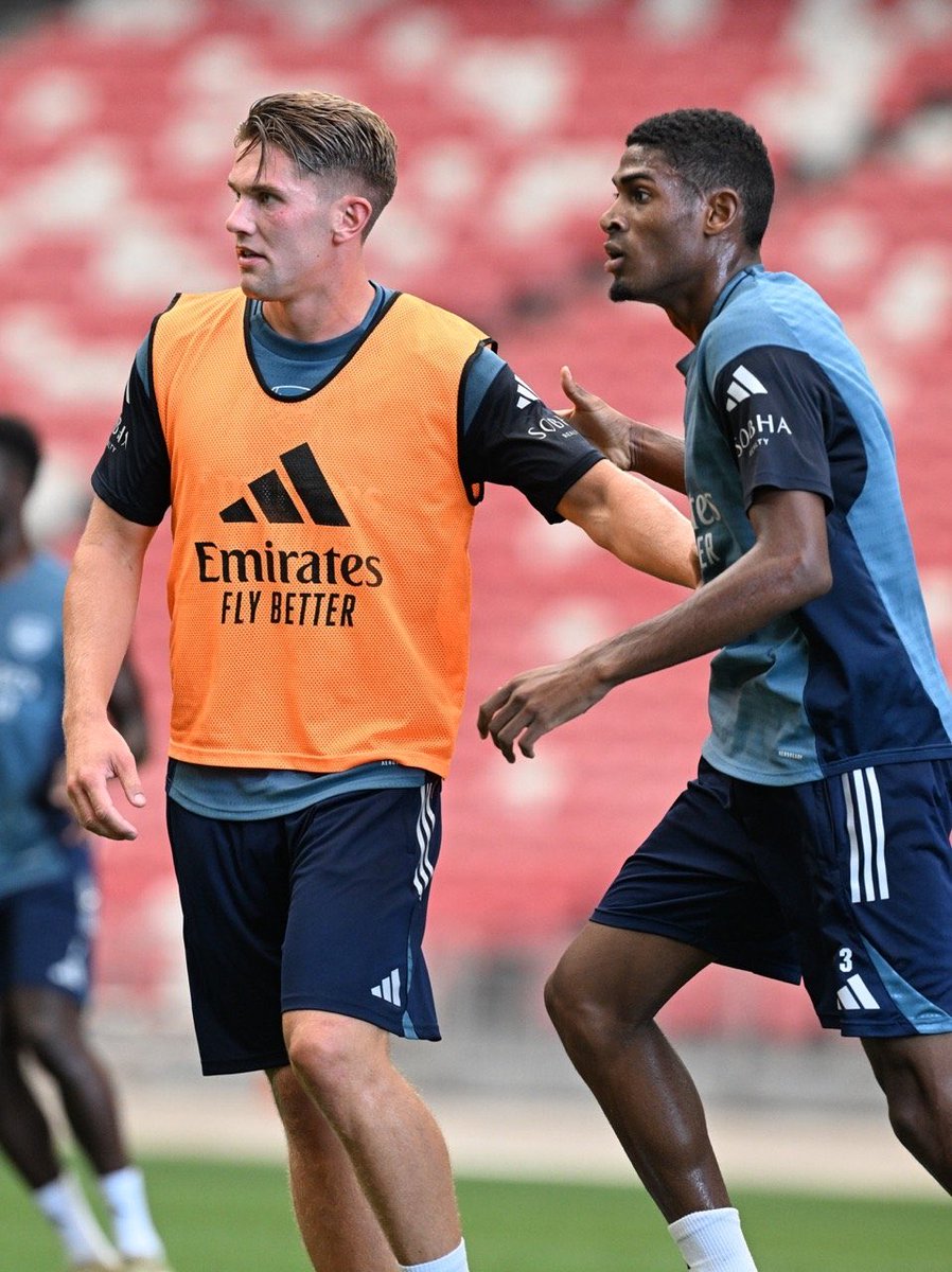 📸 Gyökeres 🤝 Mosquera ✨