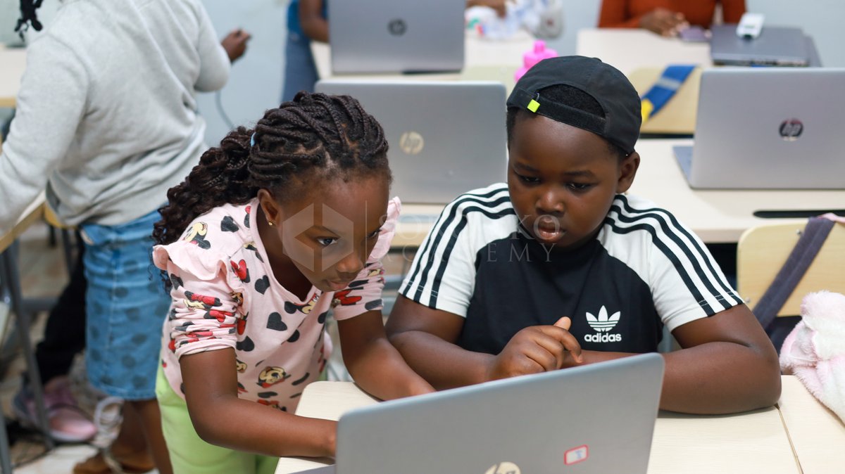 SoronkoKids's tweet image. On Friday, the students transitioned to web development, learning how to add elements like images, text, and containers to their web pages.
#SummerCoding #BlockyGames #WebDevelopment #KidsCoding #CodingForKids #WebDesign #STEMEducation