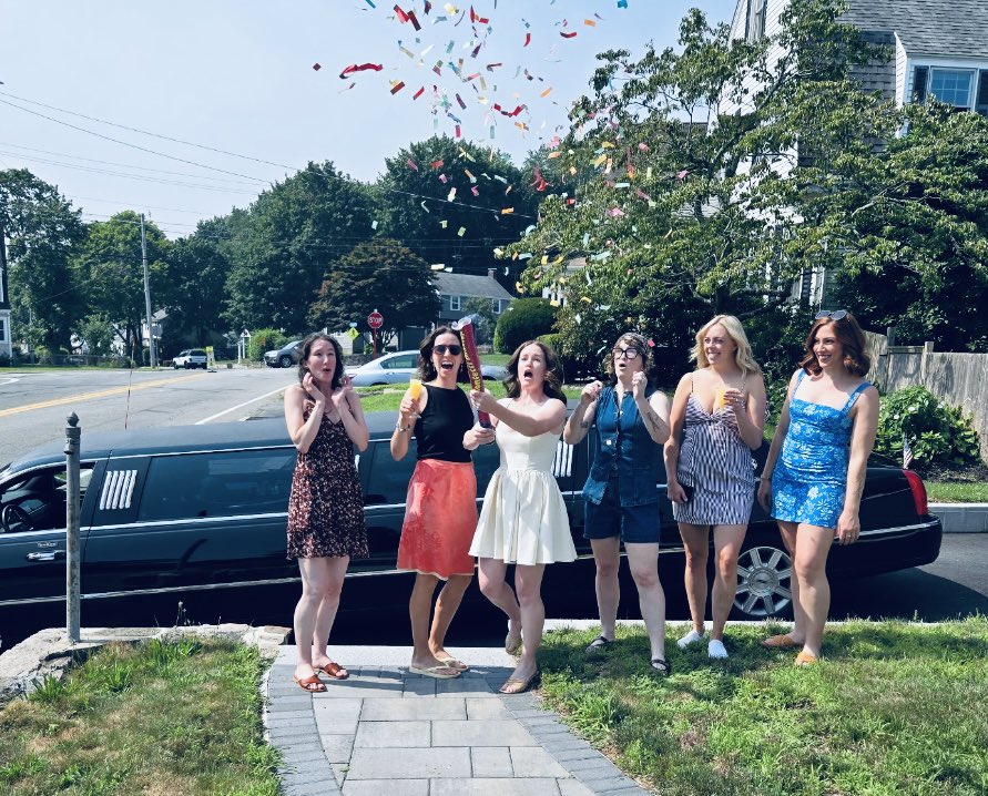 PlymouthCoach's tweet image. BACHELORETTE PARTY- These fun friends were picked up in Braintree in one of our Limousines and transported to Rowes Wharf Ferry for a day long celebration.🥂 #southshoreslimoservice  #specialoccasionlimo #arrivetogether #girlsdayout  #bacheloretteparty plymouthcoach.com