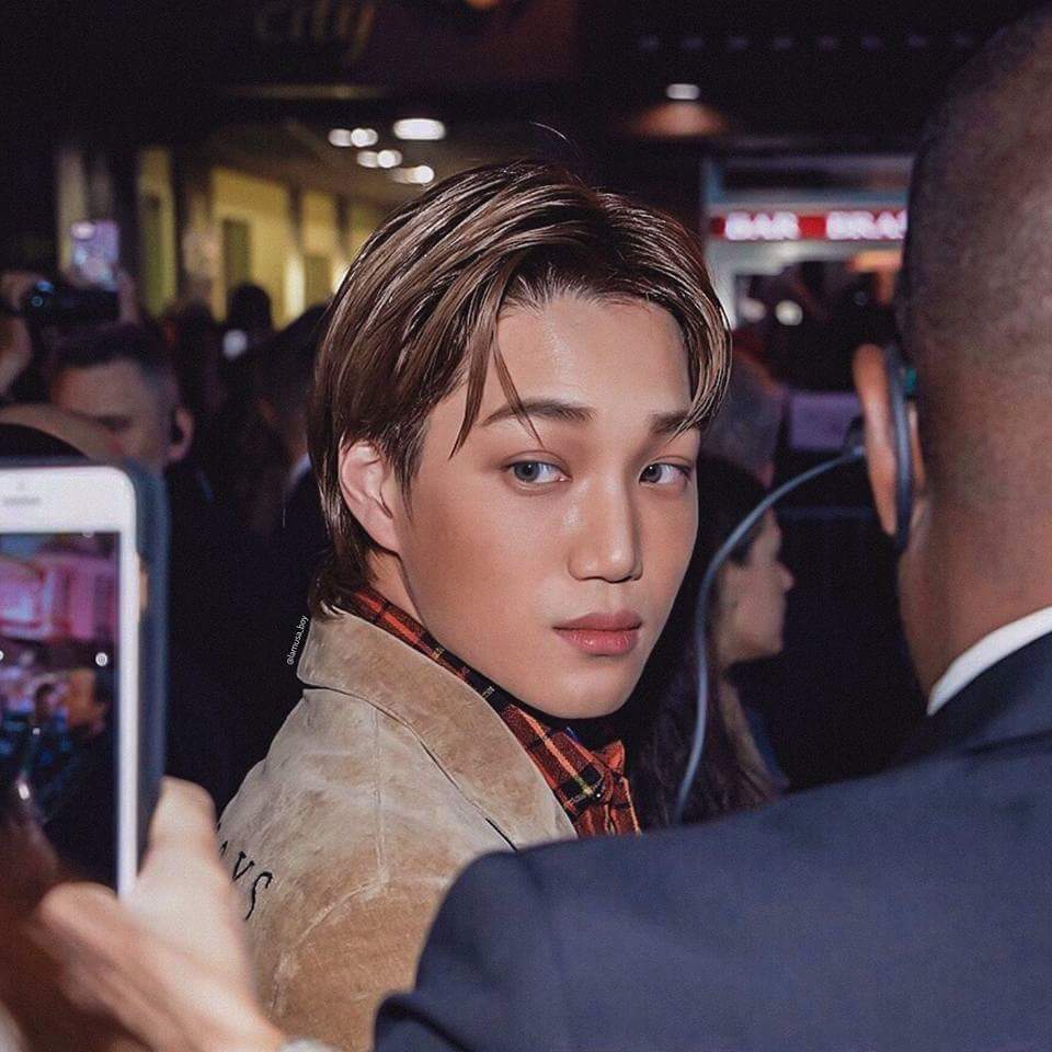 _yunberry's tweet image. KAI was mentioned by animator Min Hong of the film 'K-Pop Demon Hunters'   

"To bring the facial expressions of Jinu to life, the leader of SAJA BOYS, we heavily referenced KAI, a member of the idol group EXO."

"Your Idol" inspired by MAMA and OBSESSION, JINU inspired by KAI👏