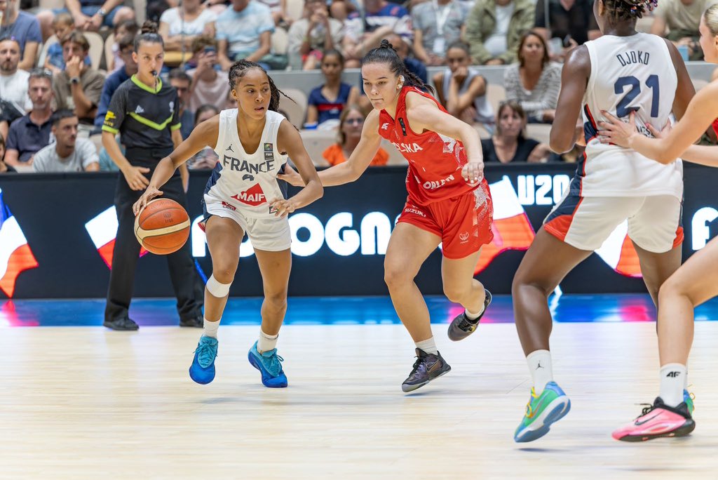 🏀 Premiers dribbles, premiers paniers, premiers chants de supporters et une première victoire... française, dans notre nouvelle Arena Stadium. 🇫🇷 
Pour assister au match retour, réservation ici : lsvb.fr/billetterie?fb…
Et RDV les 30 et 31 août pour le week-end d'inauguration.🥳