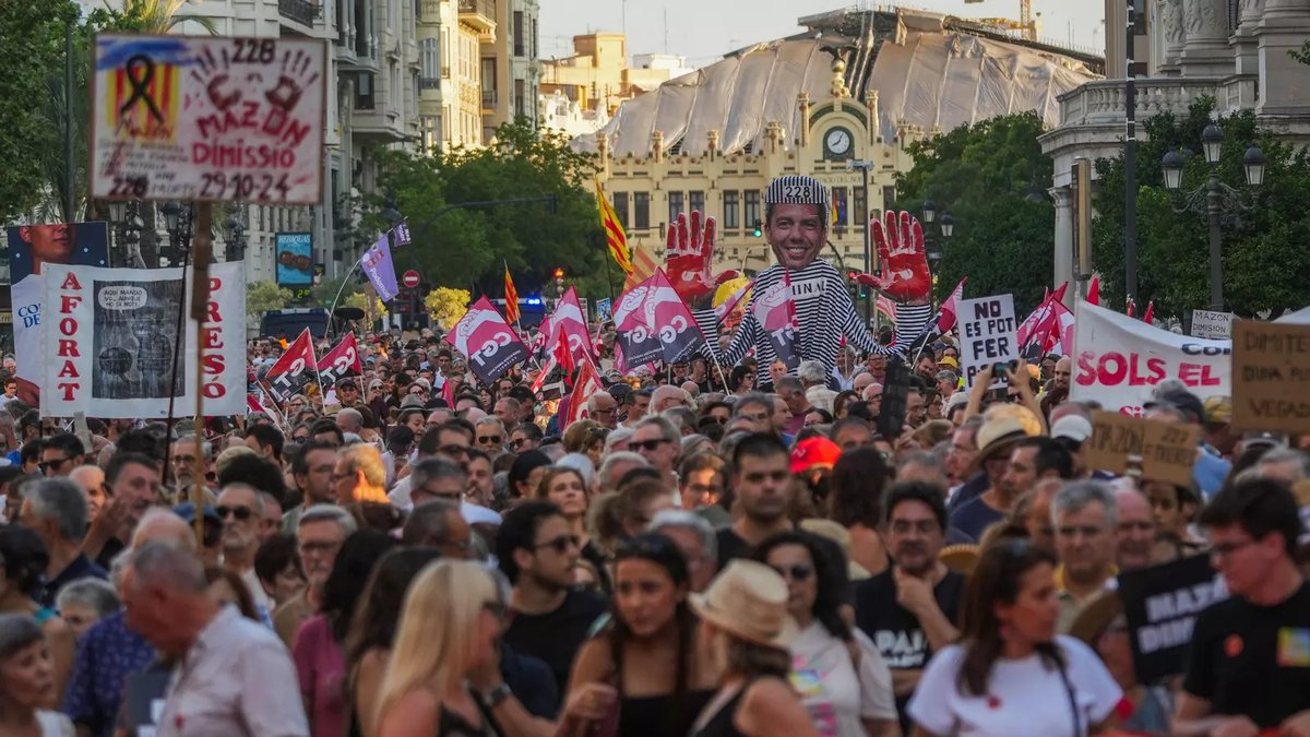 🔴 Catarroja acull hui per primera vegada la manifestació contra Mazón quan es complixen nou mesos de la dana

La protesta homenatjarà les víctimes i el voluntariat amb la plantació d'una olivera, la confecció d'un mural i el cant d’albades

Més informació ➡️