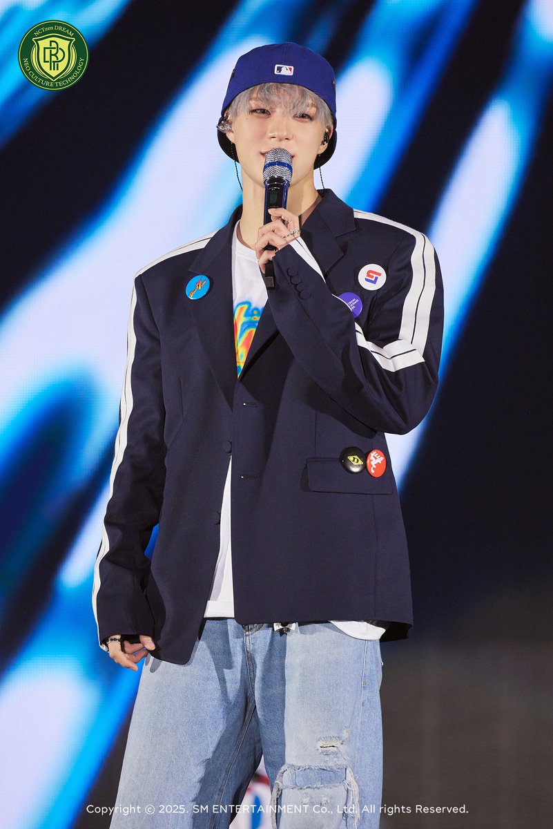 이 착 완전히 맹이 취저...🤩
이 착 입은 칠러 빨리 또 보구시퍼