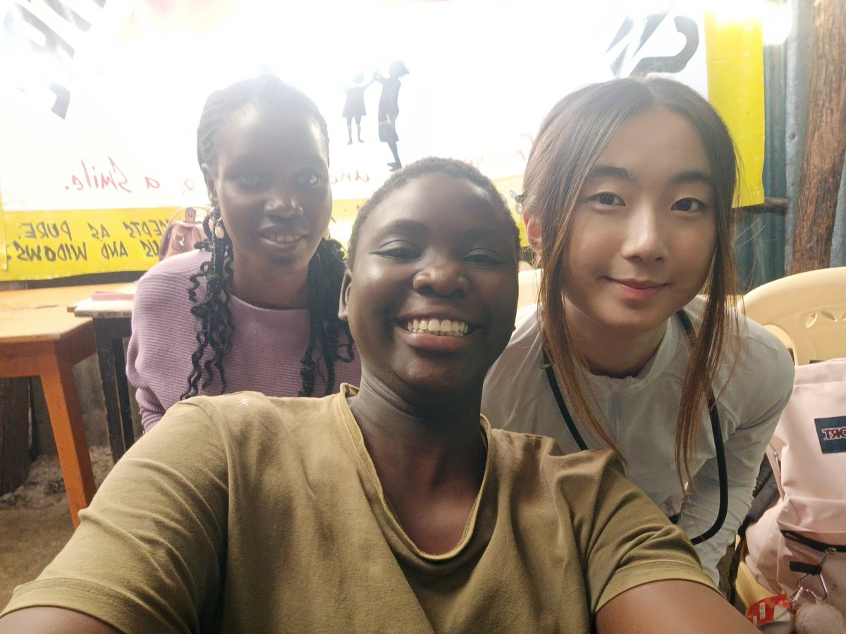 This weekend, we spent the afternoon at Smile Children’s Home in Kayole, sharing food, laughter and safety lessons with little ones full of hope. We reminded them gently:
“No one should hurt you, kick you or touch you in ways that feel wrong. Always speak to someone safe.”