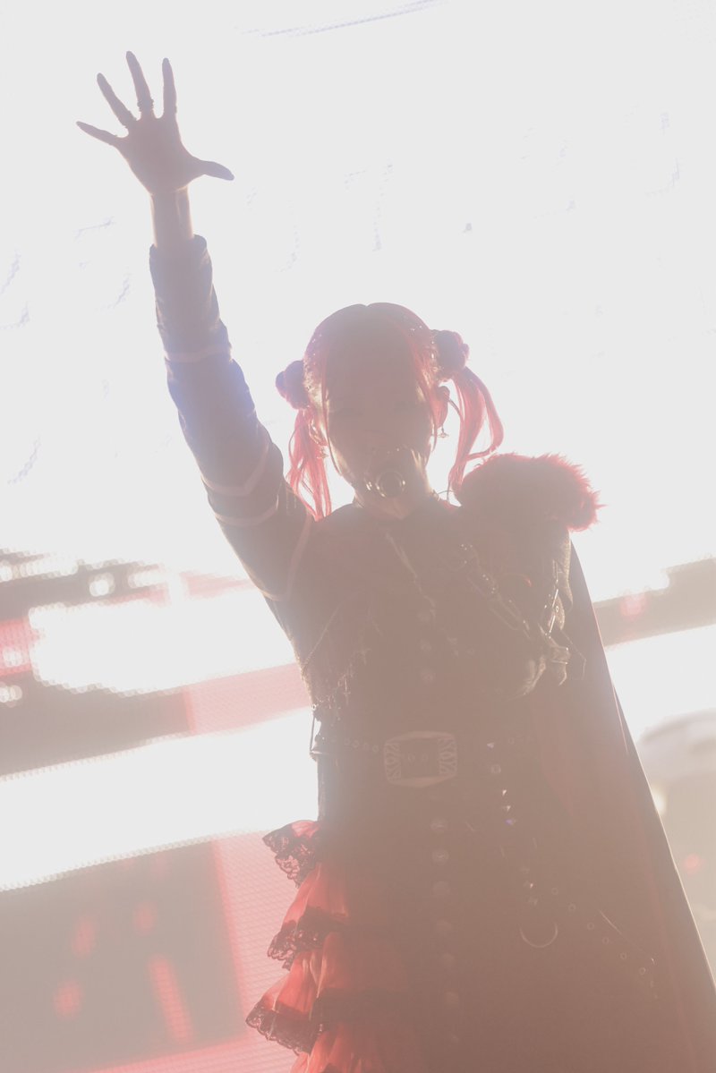 io_nightowl's tweet image. 信念の紅色も持ったまま、
大切な場所で授かった翼を羽ばたかせて
この声であなたにまた希望運びにいくよ🪶
NightOwlの歌う赤髪!
折原伊桜でした!