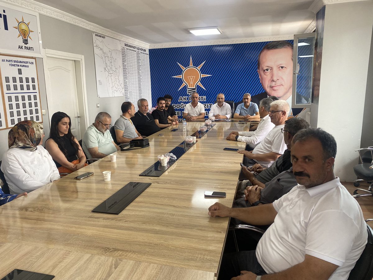 AK PARTİ DOĞUBAYAZIT 🇹🇷 (@akpartidb) on Twitter photo Haftalık olağan yürütme ve yönetim kurulu toplantımızı ilçe başkanımız Sn. <a href="/sena_gecit/">Mehmet Sena GEÇİT</a> başkanlığında gerçekleştirdik. Haftalık olağan yürütme ve yönetim kurulu toplantımızı ilçe başkanımız Sn. <a href="/sena_gecit/">Mehmet Sena GEÇİT</a> başkanlığında gerçekleştirdik.