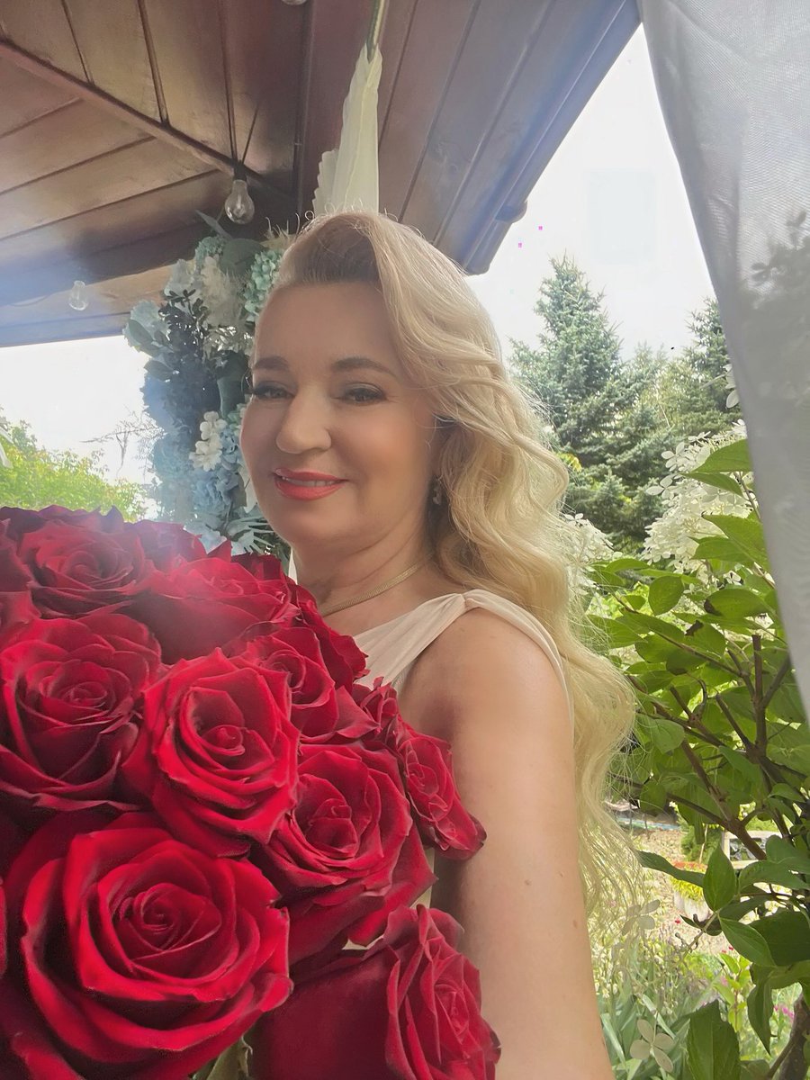 Moi Drodzy, dziękuję wszystkim z całego serca za życzenia imieninowe ♥️!