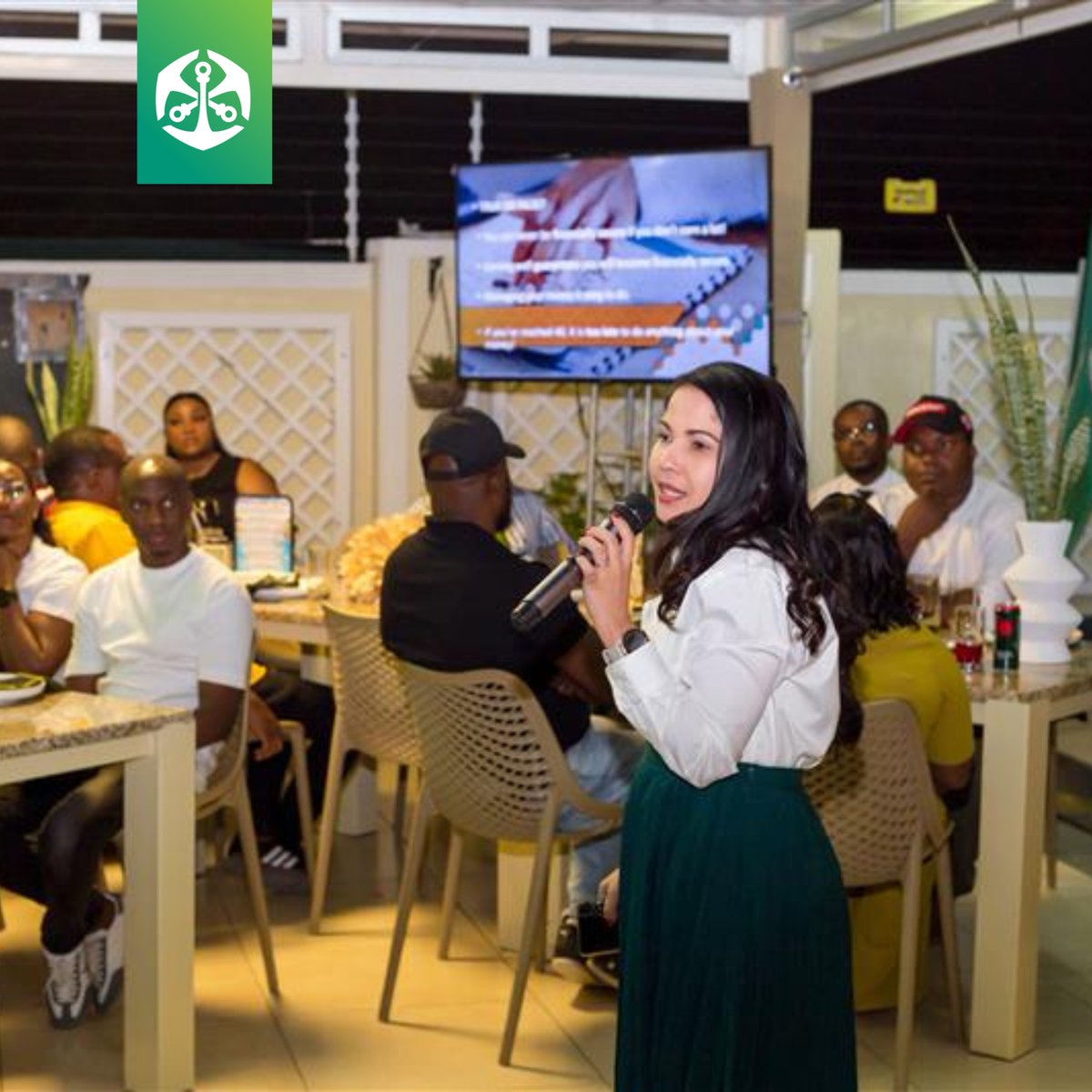 OldMutualNam's tweet image. Our Young Professionals event in Oshakati was a powerful evening of connection, insight, and inspiration. Over 80 driven professionals, from doctors and engineers to entrepreneurs and lawyers, came together to take charge of their financial journeys.
The event kicked off with…