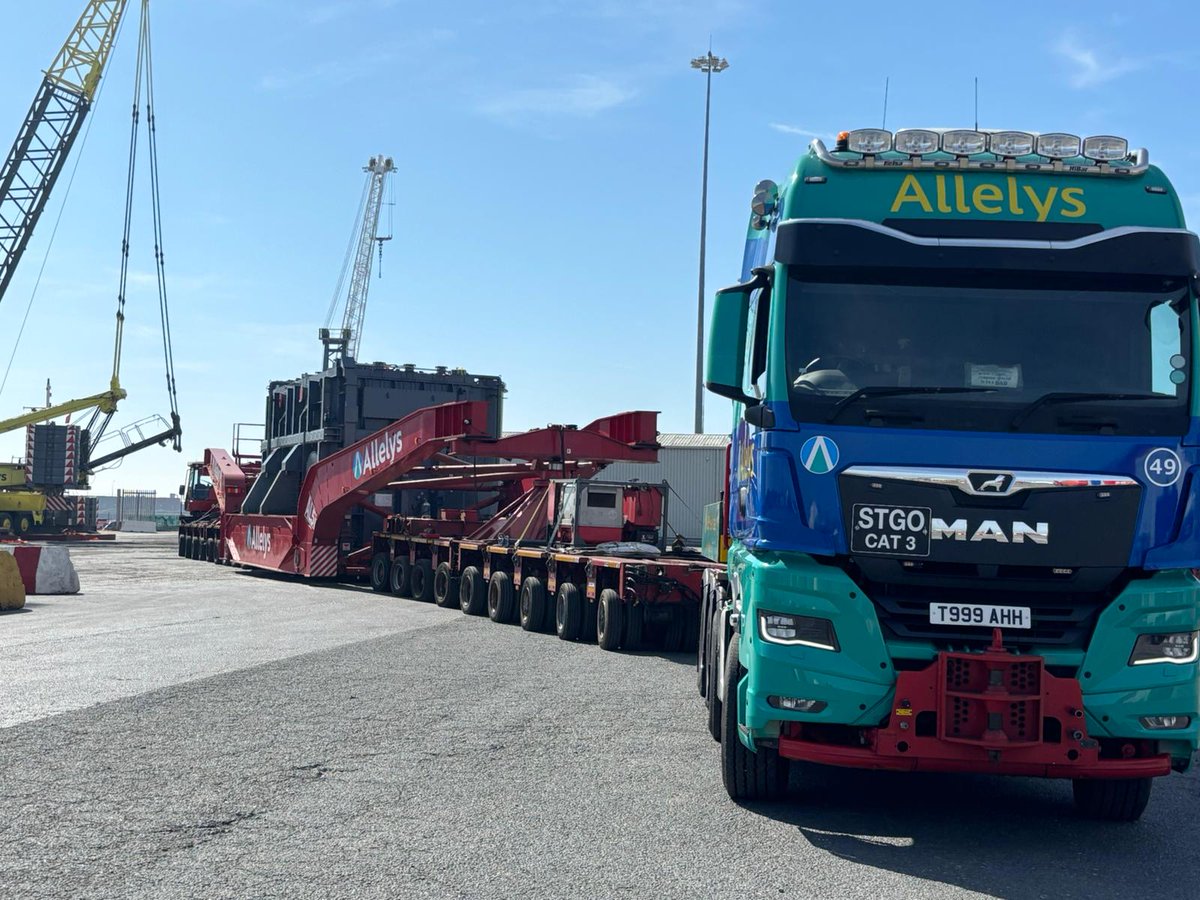 _Allelys's tweet image. Allelys are part of the continuing development at Harker Substation delivering 6 x 184te transformers across a 12 month period.
This increase of power generation will assist the stability of power to nearby homes in the region.

#HeavyLift #SpecialistTransport #HeavyTransport