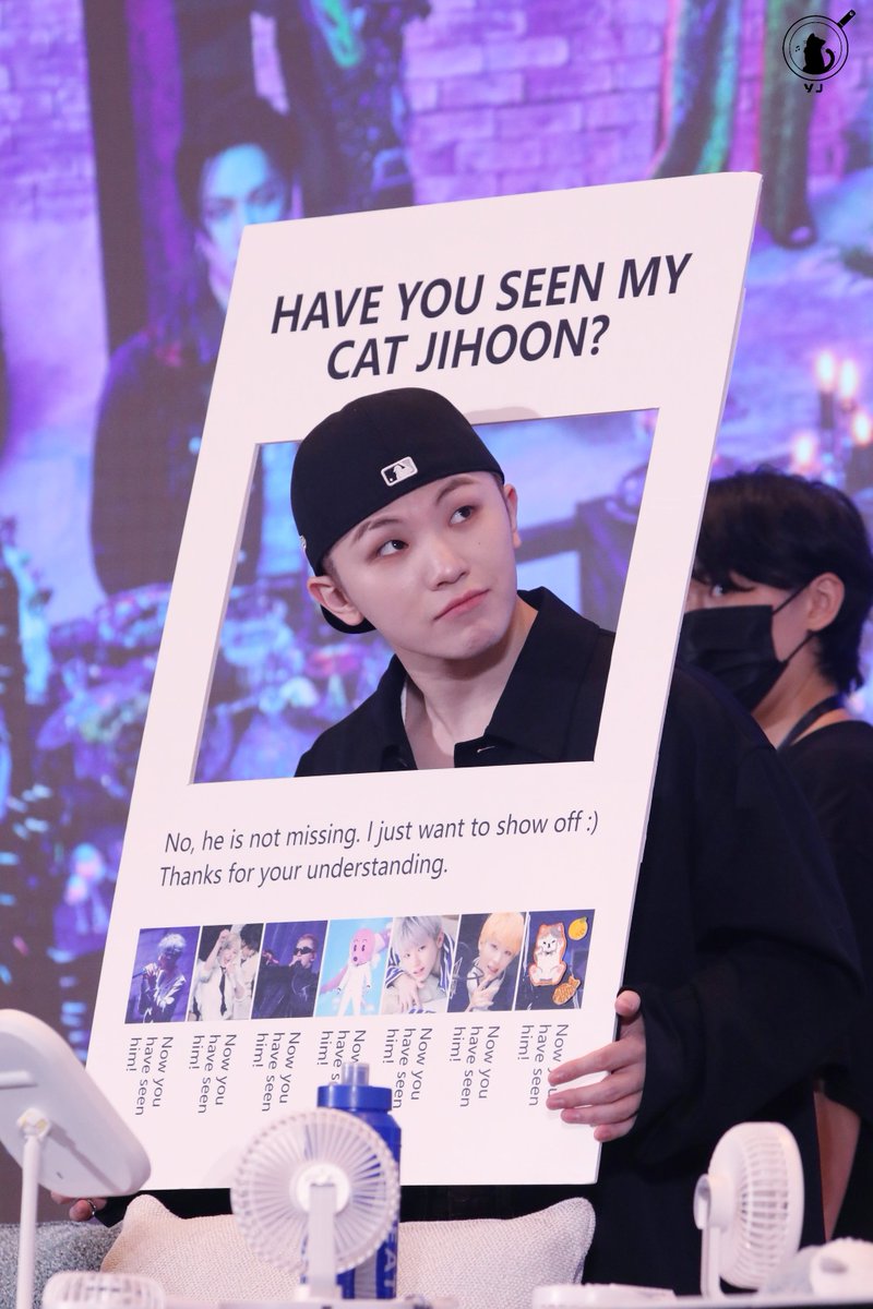 “have you seen my cat jihoon?” 

“no, he is not missing. i just want to show off :) thanks for your understanding.”

😭😭😭😭😭😭😭😭😭😭😭😭😭😭😭😭😭😭😭😭😭 my cat 😭😭😭😭😭 jihoon 😭😭😭😭😭😭 cat dad 😭😭😭😭😭😭 hes 😭😭😭 cute 😭😭