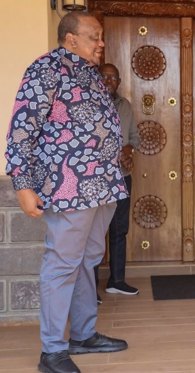 FGaitho237's tweet image. Has anyone noticed that all current media reporting and even info-graphics like this, are deliberately using Uhuru’s 2013 photos and not his obese ones of today? Weird.