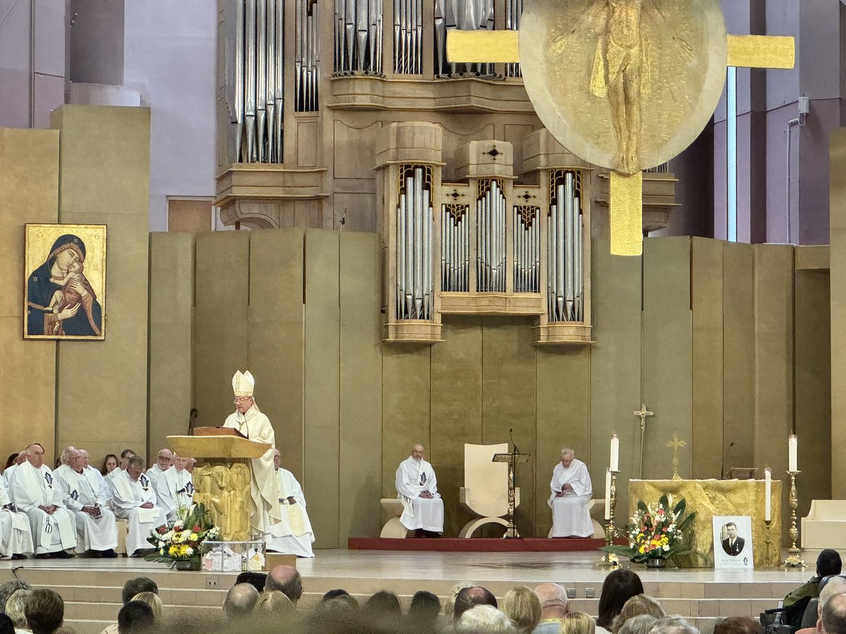 During Mass today, Archbishop John reminded us of the words of the Memorare
during his homily ‘O most gracious Virgin Mary,
that never was it known 
that anyone who fled to thy protection, 
implored thy help, 
or sought thy intercession, 
was left unaided.’