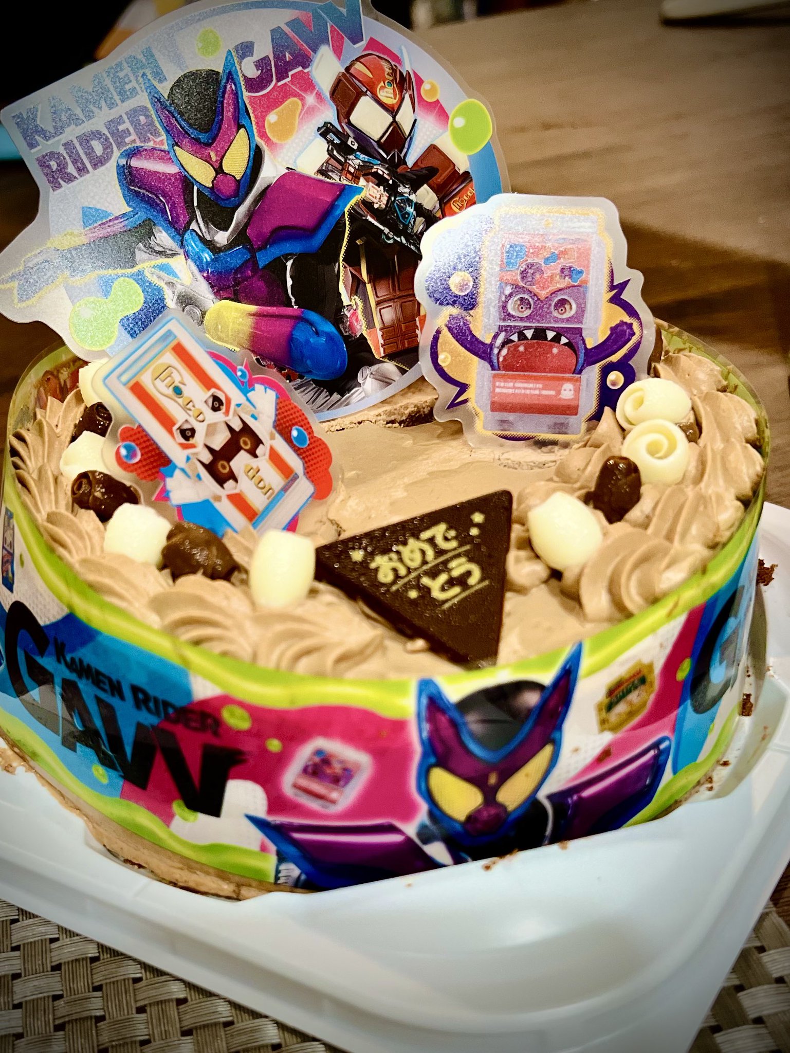 【原画】7歳の誕生日に無表情でケーキ入刀しようとするしも 81DHaiABY9L.jpg