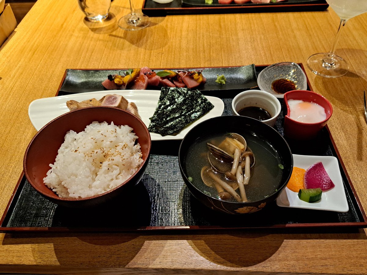 zfspJkaYNg3PYZO's tweet photo. #築地ボン・マルシェ
#ScrumTimePARTY
2日前の日曜日
築地ボン・マルシェでランチ🍴
鮪🐟ステーキランチを頂きました😋
新鮮な生の鮪の上にはウニとイクラ
炙った鮪のボリュームにも満足🈵️😆
KAKKY さんのイベントの時には必ず食事を楽しんでいます😊 https://t.co/tQ2RqnsYn2