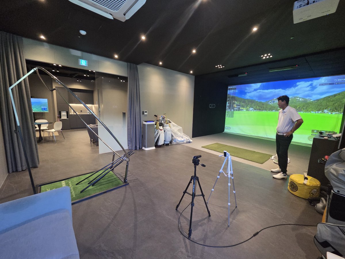 Proswing_Inc's tweet image. 대전 둔산골프아카데미 #스윙플레인2.0
확실한레슨~ 1:1 밀착집중레슨
궤도링으로 올바른 스윙궤도와 리듬을 만들어 드립니다.

제품문의:1899-6637
proswing.kr
#골프연습머신 전문제조 프로스윙

#골프궤도레슨 #골프자세레슨 #공치는골프링 #드라이버스윙교정기 #아이언스윙교정기