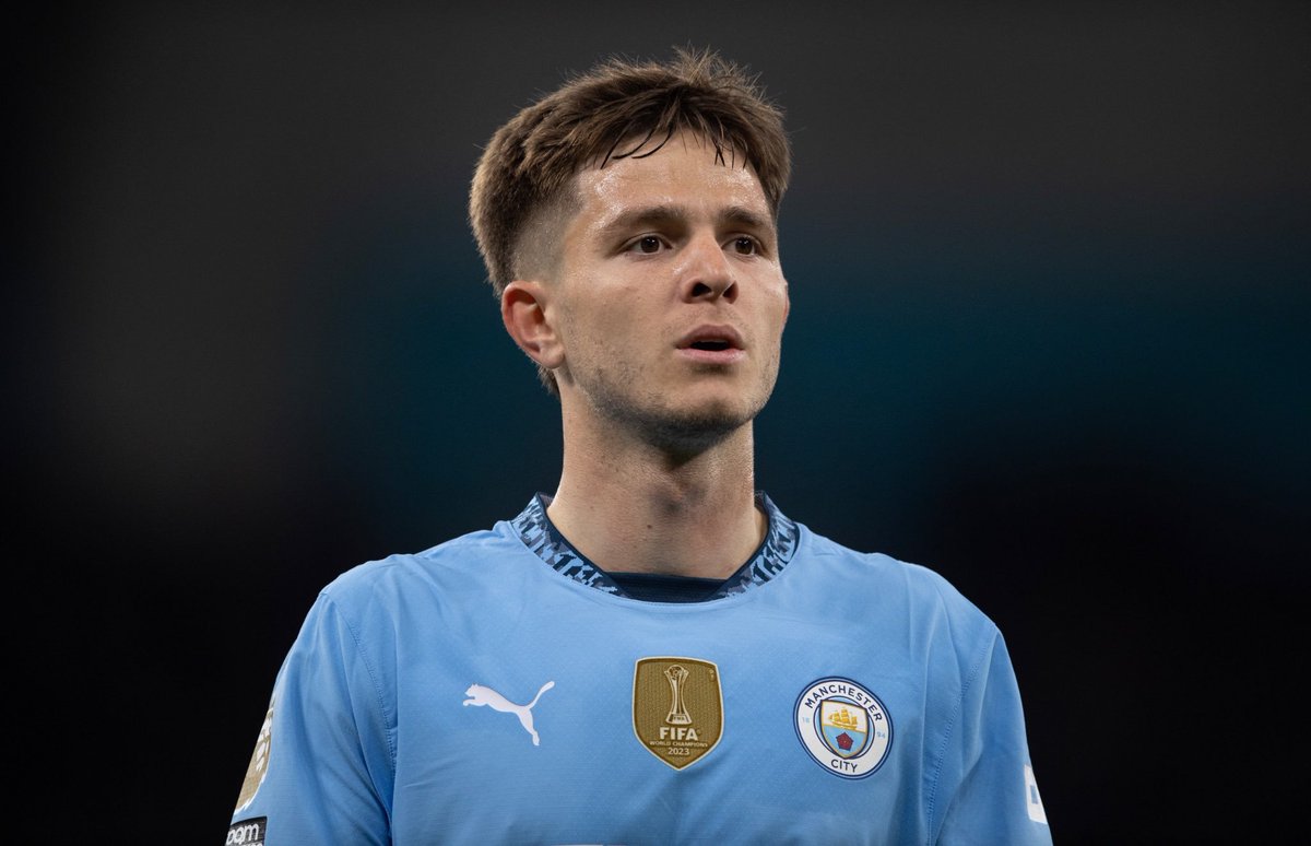 TransferNewsCen's tweet image. Manchester City have rejected a £25m bid from Nottingham Forest for midfielder James McAtee. (Fabrizio Romano)