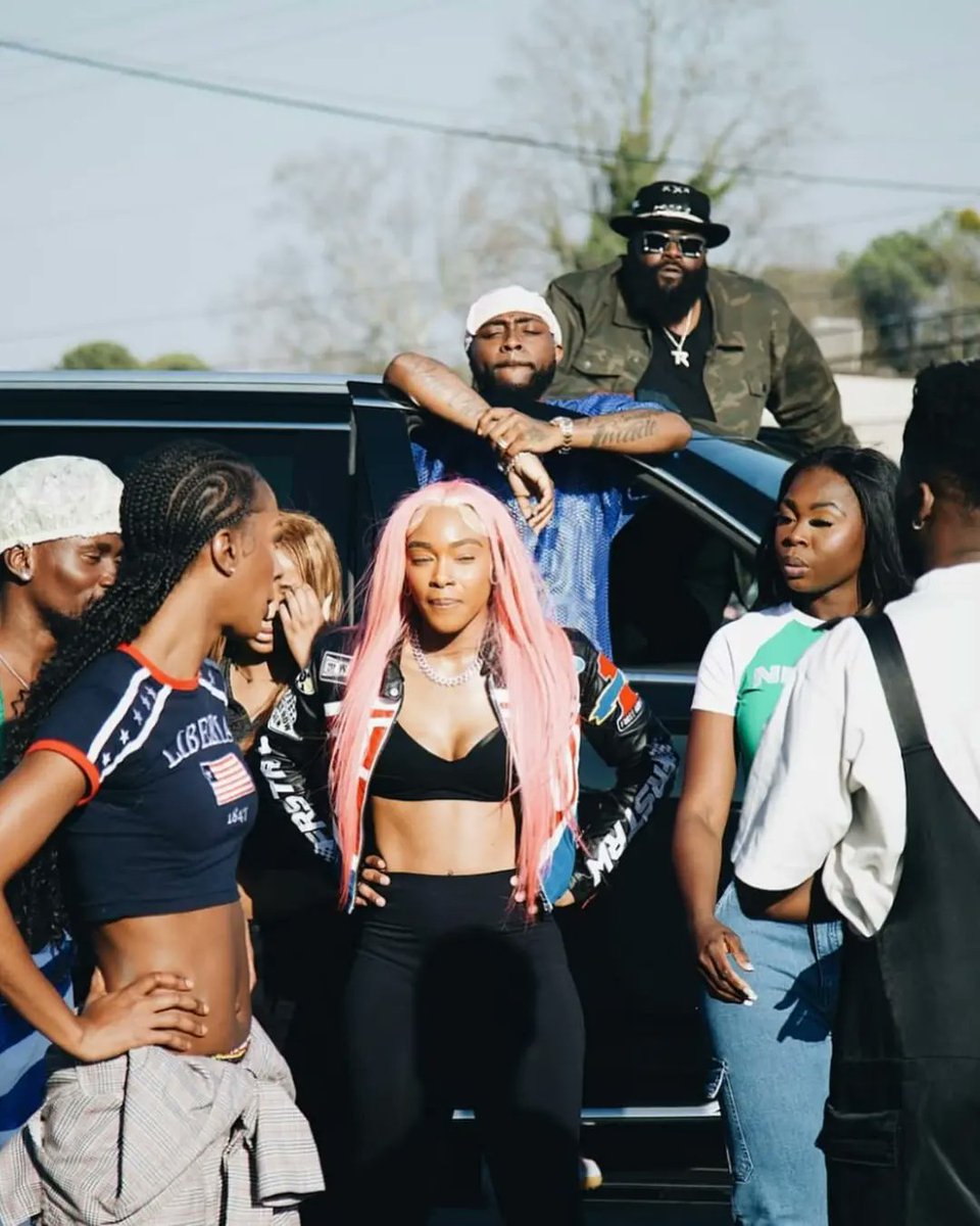 .<a href="/davido/">Davido</a>’s “BE THERE STILL”  Re-enters this Week US 🇺🇸 Afrobeats Official Chart at #44(RE) [17th weeks on chart]!!5️⃣🔥📊
