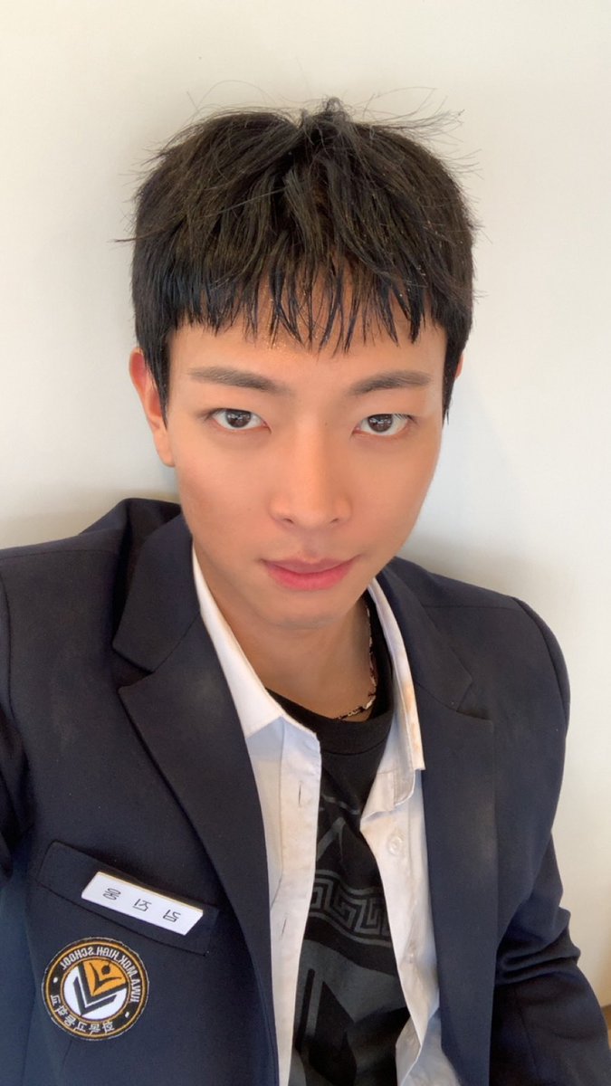 진웅이랑 마지막까지 함께 🐕
[월화] 저녁 8:50 방송 | tvN

#김성정 #KIMSEONGJEONG 
#견우와선녀 #HeadOverHeels #김진웅
#YYentertainmnet