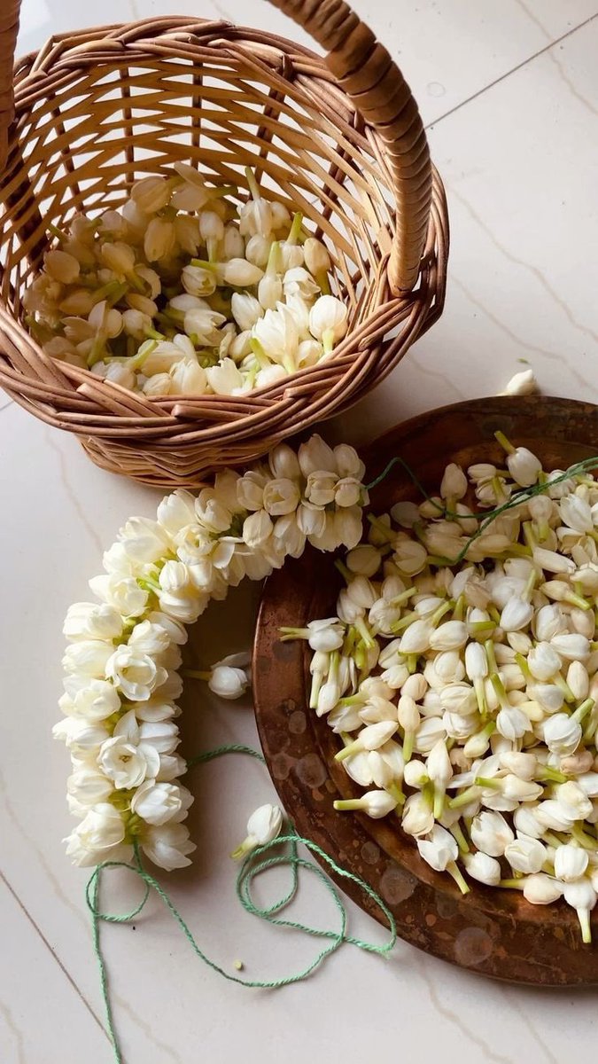 ⠀

⠀⠀⠀ #กี่หมื่นฟ้านภาประสบ 

⠀⠀⠀ อธิษฐานตราบนานอสงไขย
          จดจำฝั่งตรึงหัวใจรักเธอชั่วกาล

⠀