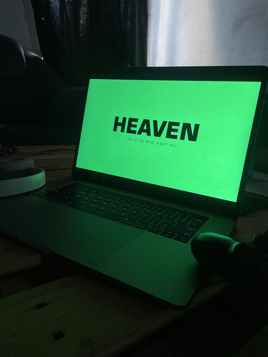 bigxeus's tweet image. Everybody needs to listen to The Blaze