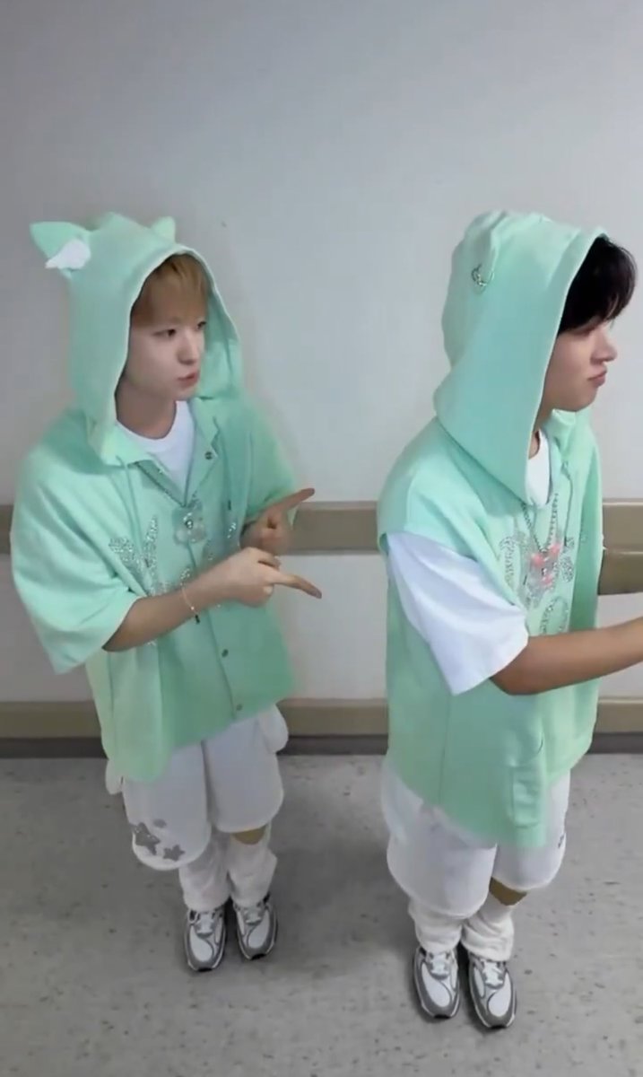 nek0y_345's tweet image. 아 진짜 쿨융 련나 귀여워서 비명나온다