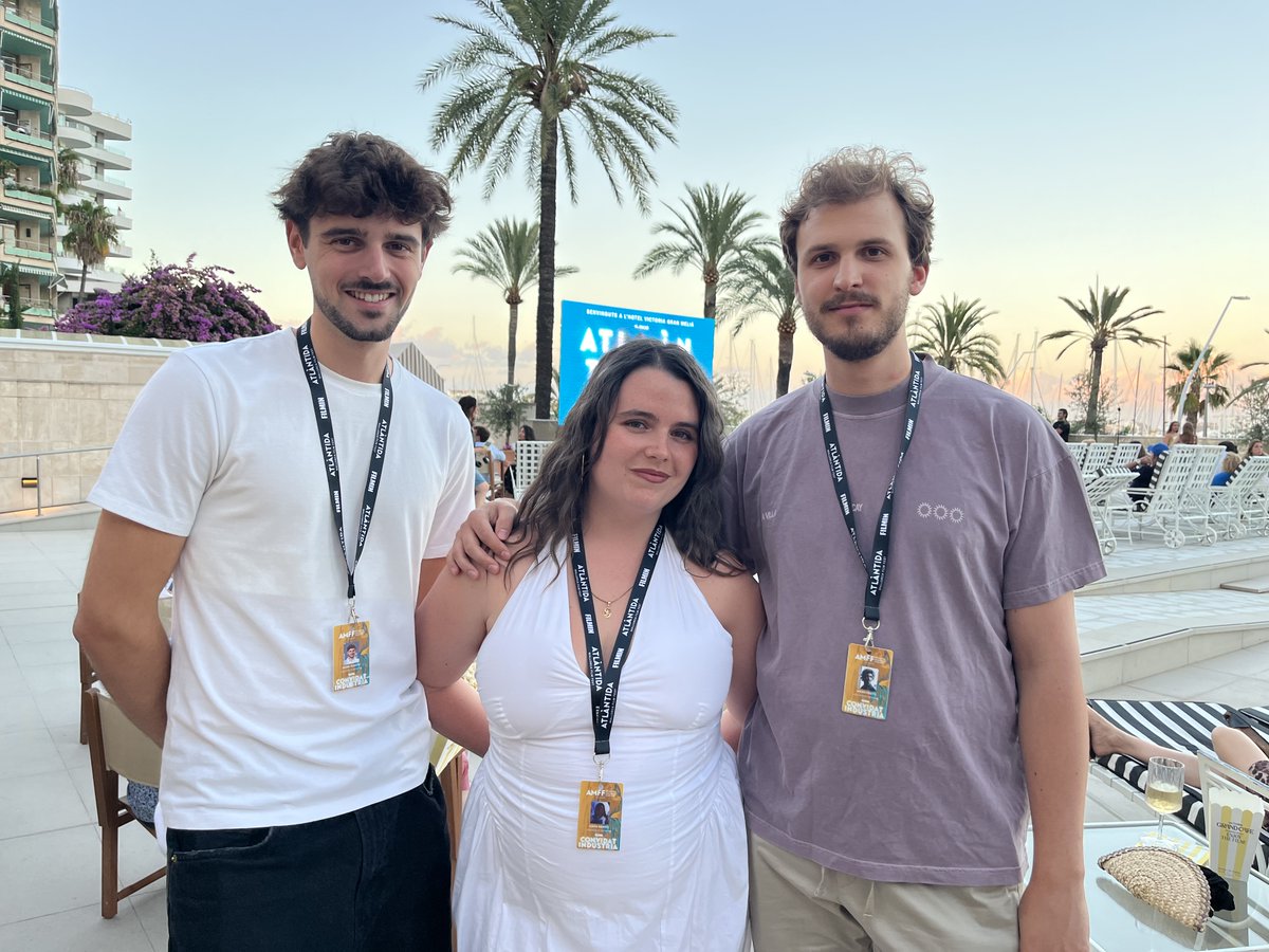ECAM (@ecam_) on Twitter photo 🗞️ #ECAMNews | Este fin de semana, nuestra #ComunidadECAM se traslada hasta <a href="/atlantidafilm/">Atlàntida Mallorca Film Fest</a> para protagonizar el pase de 'Los ojos de Giovanna', el cortometraje 'gaditano' que ha abierto el festival.
👏¡Qué ganas de verlo en pantallas! ✨ 🗞️ #ECAMNews | Este fin de semana, nuestra #ComunidadECAM se traslada hasta <a href="/atlantidafilm/">Atlàntida Mallorca Film Fest</a> para protagonizar el pase de 'Los ojos de Giovanna', el cortometraje 'gaditano' que ha abierto el festival.
👏¡Qué ganas de verlo en pantallas! ✨