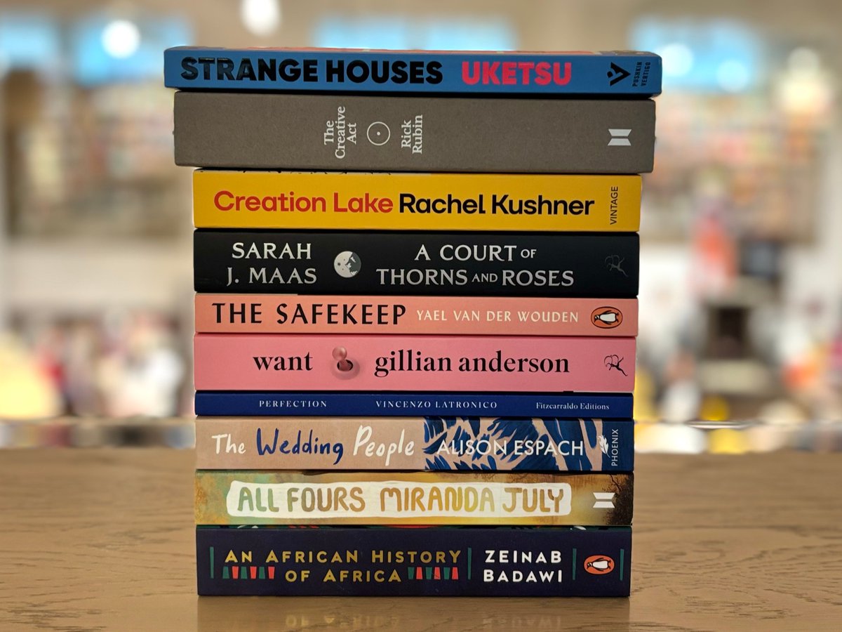 Foyles Bookshop tweet media