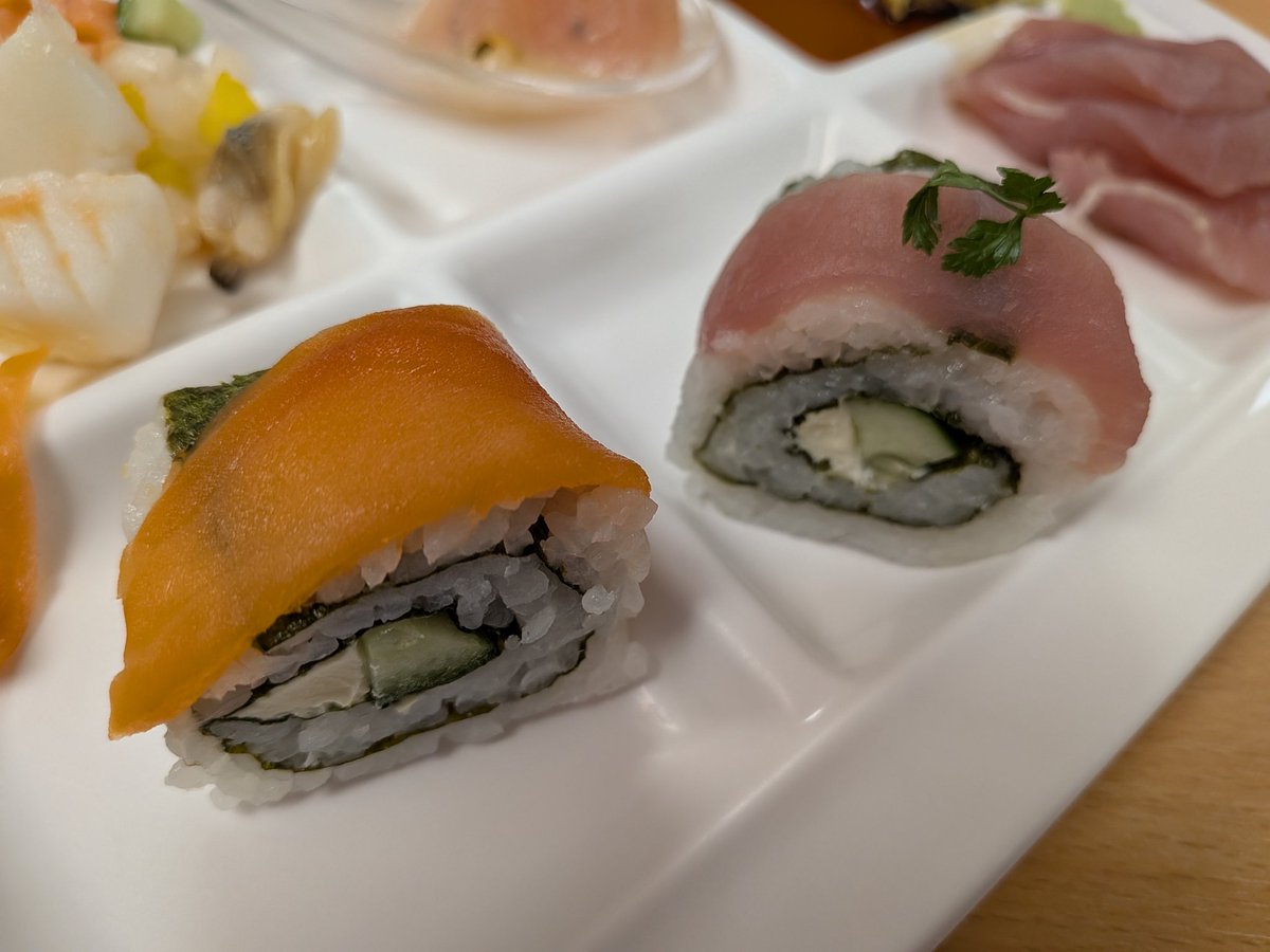 Tok_San76's tweet image. この雄山にカルフォルニア巻など下劣なモノを食わせようというのか！
、、、、美味いじゃないか