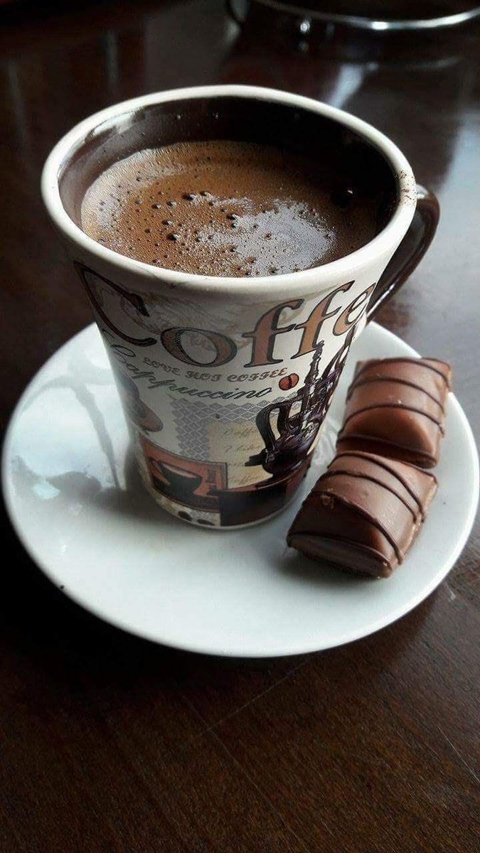 - As vezes só um café não basta, é preciso ouvir um "como foi sua noite?" e as vezes o silêncio basta.

Bom dia, Velhos amigos!