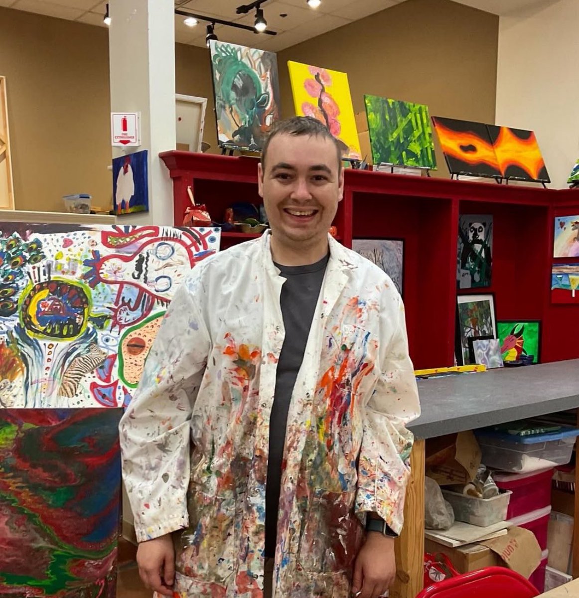 JKVTheArtist's tweet image. I am neurodiverse.
I have had the same day job for over 5 years and I enjoy what I do. I have been part of the same art program for 8 years. I have a side business as an artist that I'm very proud of. I am a skilled fluid and digital artist. I have the ability to play an…