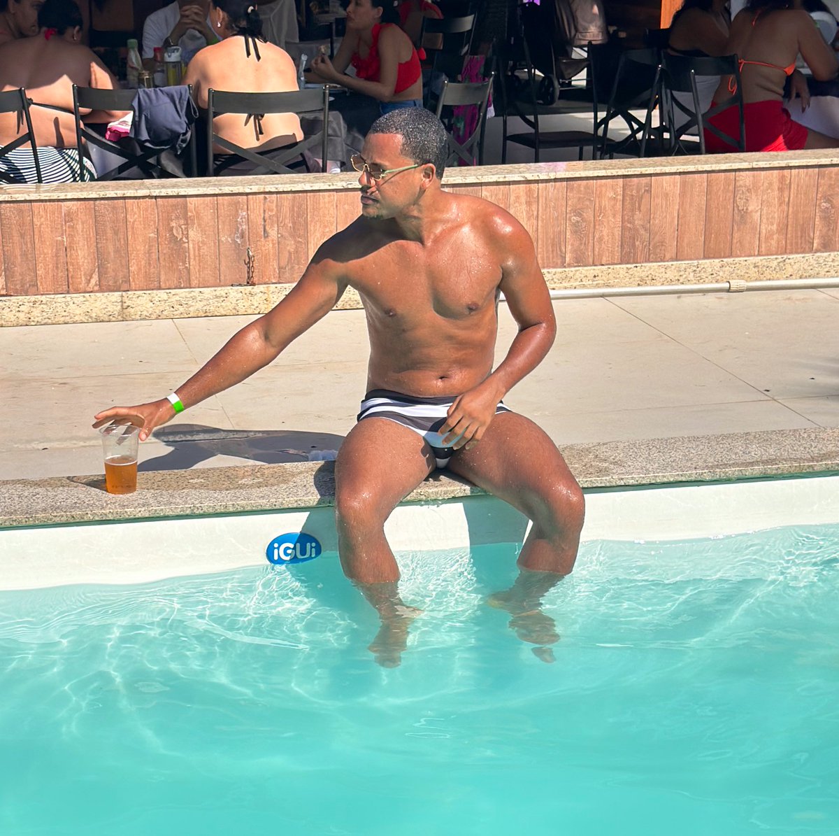 ViniSayos's tweet photo. 🏊🏾‍♂️ https://t.co/H30fMACy13