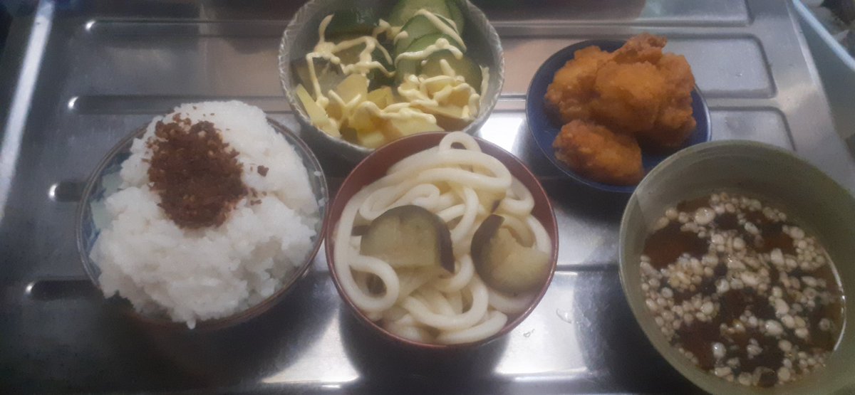 夜飯🍚
からあげ旨すぎる😋
#孤独のグルメ
#おうちごはん 
#フォロバ100怪しい垢以外 
#いいねした人フォローする
