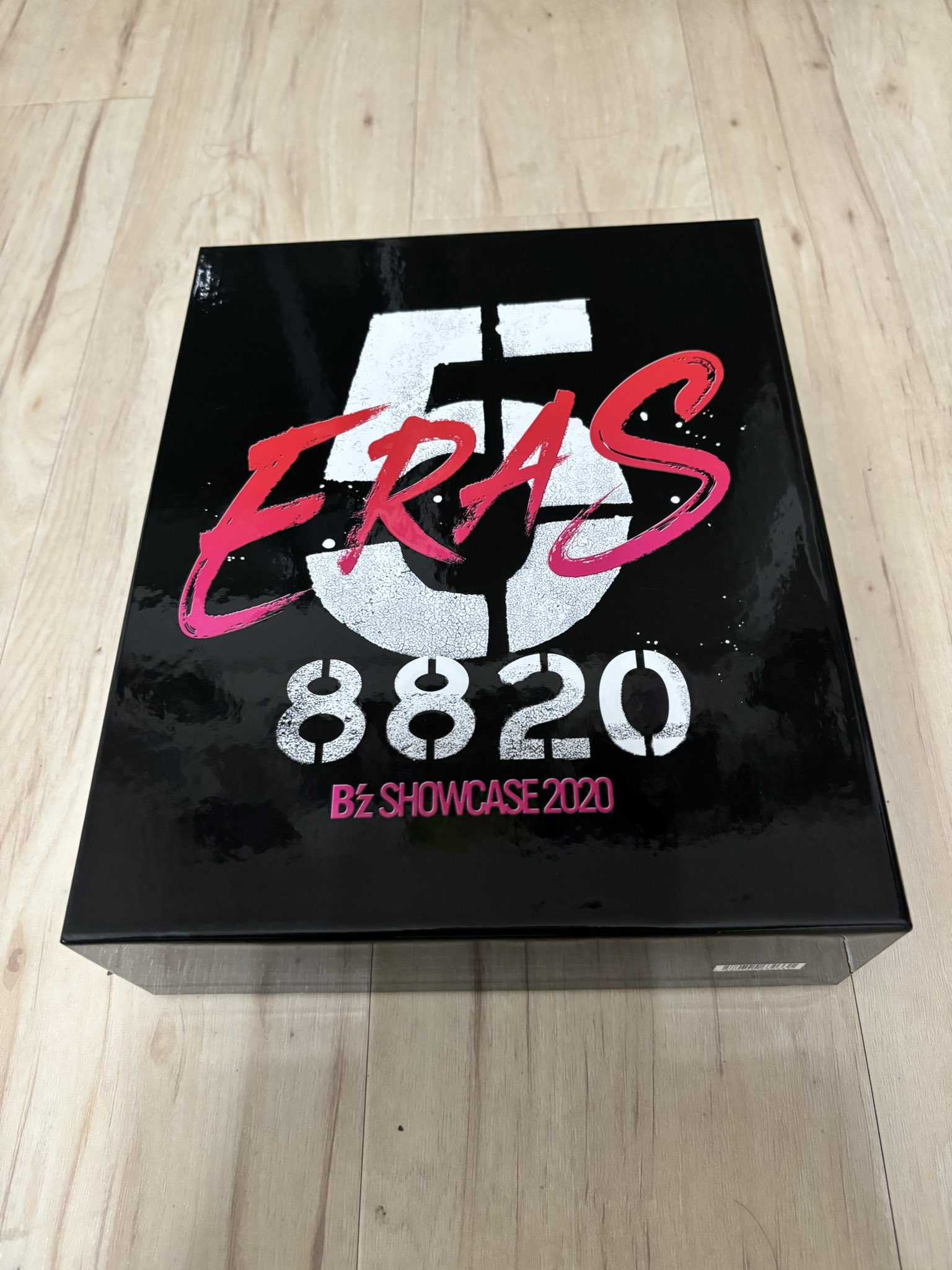 じゅんじゅんさん専用B'z SHOWCASE 2020 5 ERAS 8820 Amazon.co.jp: 【予約受付終了】完全受注生産限定 「B'z