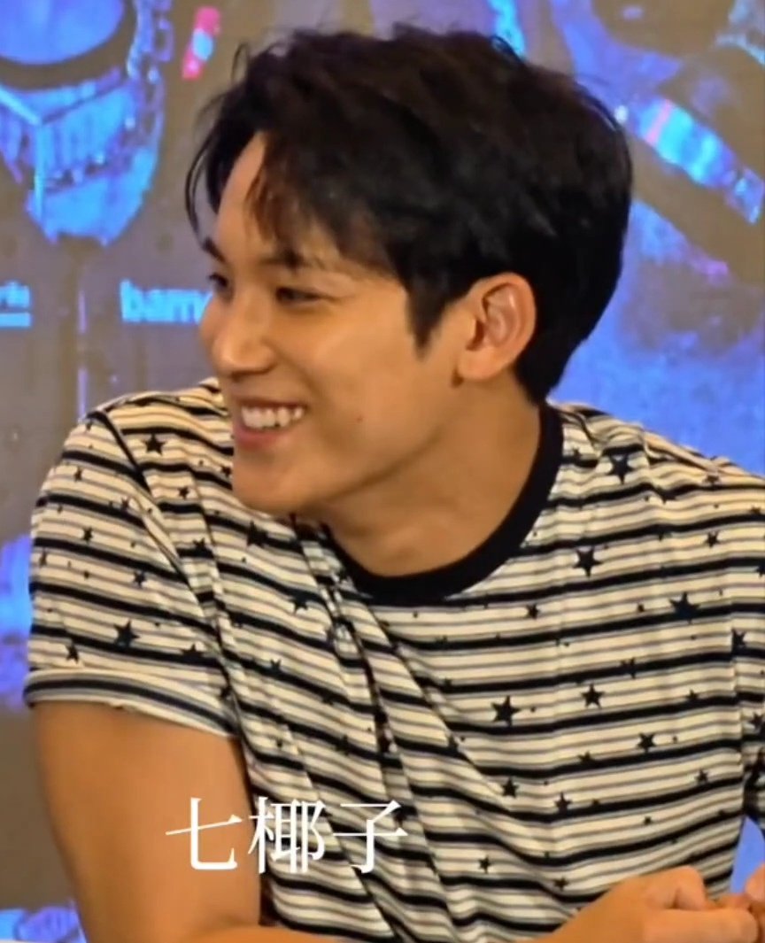 mingyu back to black hair!