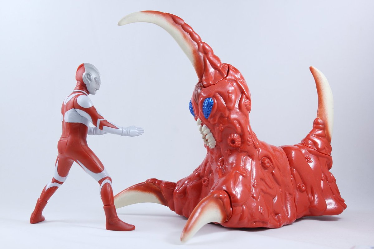 今後トレフェスオンラインでも申請の予定ですのでよろしくお願いします！お家のネットでもグッズが買える！物販イベントに参加する予定だよ