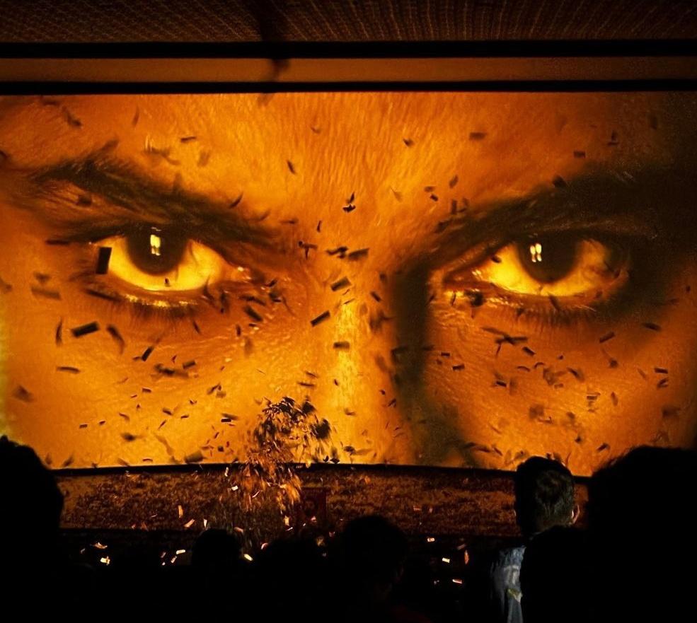 CineWoodTelugu's tweet image. #HariHaraVeeraMallu 90% Housefull&apos;s 🔥🔥👌

HHVM 90% Housefull &apos;s in Some Major Cities 

Reloaded version gets +ve talk 👌

@PawanKalyan #BlockBusterHHVM