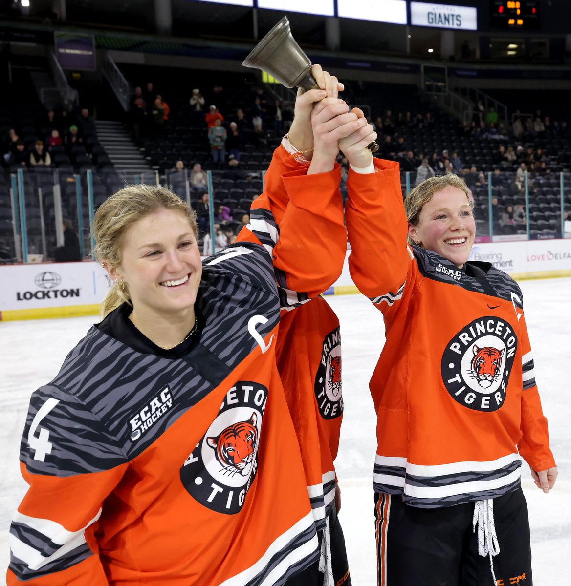 📢 FRIENDSHIP SERIES TICKETING INFORMATION! 🎟️

On Friday 2 and Saturday 3 January 2026, for the first time ever, four women’s teams will take part in the Friendship Series, with Boston University, Harvard University, Quinnipiac University, and the University of Minnesota-Duluth