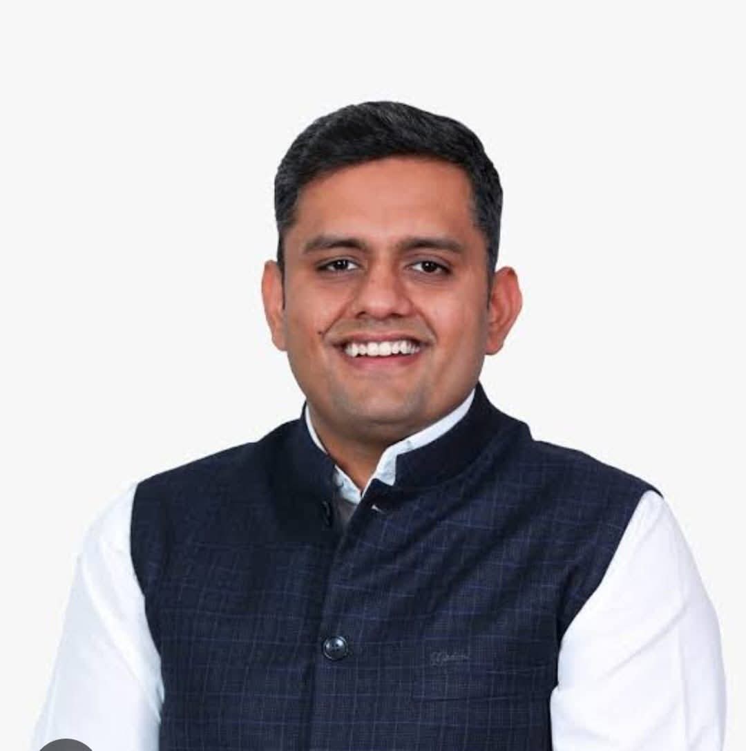 Rewari Congress рд░реЗрд╡рд╛рдбрд╝реА рдХрд╛рдВрдЧреНрд░реЗрд╕ (@inc_rewari) on Twitter photo рд╣рд░рд┐рдпрд╛рдгрд╛ рдпреБрд╡рд╛ рдХрд╛рдВрдЧреНрд░реЗрд╕ рдХреЗ рдирд╡рдирд┐рд░реНрд╡рд╛рдЪрд┐рдд рдЕрдзреНрдпрдХреНрд╖ рд╢реНрд░реА <a href="/kataria_nishit/">Adv Nishit Kataria</a> рдХреЛ рд╣рд╛рд░реНрджрд┐рдХ рд╢реБрднрдХрд╛рдордирд╛рдПрдВред
рдЖрдкрдХреЗ рдиреЗрддреГрддреНрд╡ рдореЗрдВ рд╣рдореЗрдВ рдкреВрд░реНрдг рд╡рд┐рд╢реНрд╡рд╛рд╕ рд╣реИ рдХрд┐ рд╣рд░рд┐рдпрд╛рдгрд╛ рдпреБрд╡рд╛ рдХрд╛рдВрдЧреНрд░реЗрд╕ рдирдИ рдКрд░реНрдЬрд╛, рдЬреЛрд╢ рдФрд░ рд╕рдВрдШрд░реНрд╖ рдХреЗ рд╕рд╛рде рд╕рдВрдЧрдарди рдХреЛ рдирдИ рдКрдВрдЪрд╛рдЗрдпреЛрдВ рддрдХ рд▓реЗ рдЬрд╛рдПрдЧреАред рд╣рд░рд┐рдпрд╛рдгрд╛ рдпреБрд╡рд╛ рдХрд╛рдВрдЧреНрд░реЗрд╕ рдХреЗ рдирд╡рдирд┐рд░реНрд╡рд╛рдЪрд┐рдд рдЕрдзреНрдпрдХреНрд╖ рд╢реНрд░реА <a href="/kataria_nishit/">Adv Nishit Kataria</a> рдХреЛ рд╣рд╛рд░реНрджрд┐рдХ рд╢реБрднрдХрд╛рдордирд╛рдПрдВред
рдЖрдкрдХреЗ рдиреЗрддреГрддреНрд╡ рдореЗрдВ рд╣рдореЗрдВ рдкреВрд░реНрдг рд╡рд┐рд╢реНрд╡рд╛рд╕ рд╣реИ рдХрд┐ рд╣рд░рд┐рдпрд╛рдгрд╛ рдпреБрд╡рд╛ рдХрд╛рдВрдЧреНрд░реЗрд╕ рдирдИ рдКрд░реНрдЬрд╛, рдЬреЛрд╢ рдФрд░ рд╕рдВрдШрд░реНрд╖ рдХреЗ рд╕рд╛рде рд╕рдВрдЧрдарди рдХреЛ рдирдИ рдКрдВрдЪрд╛рдЗрдпреЛрдВ рддрдХ рд▓реЗ рдЬрд╛рдПрдЧреАред