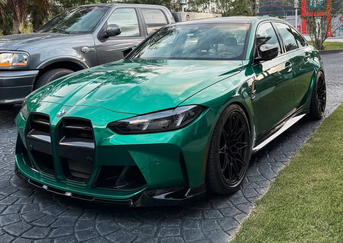 Car Pxrn tweet media