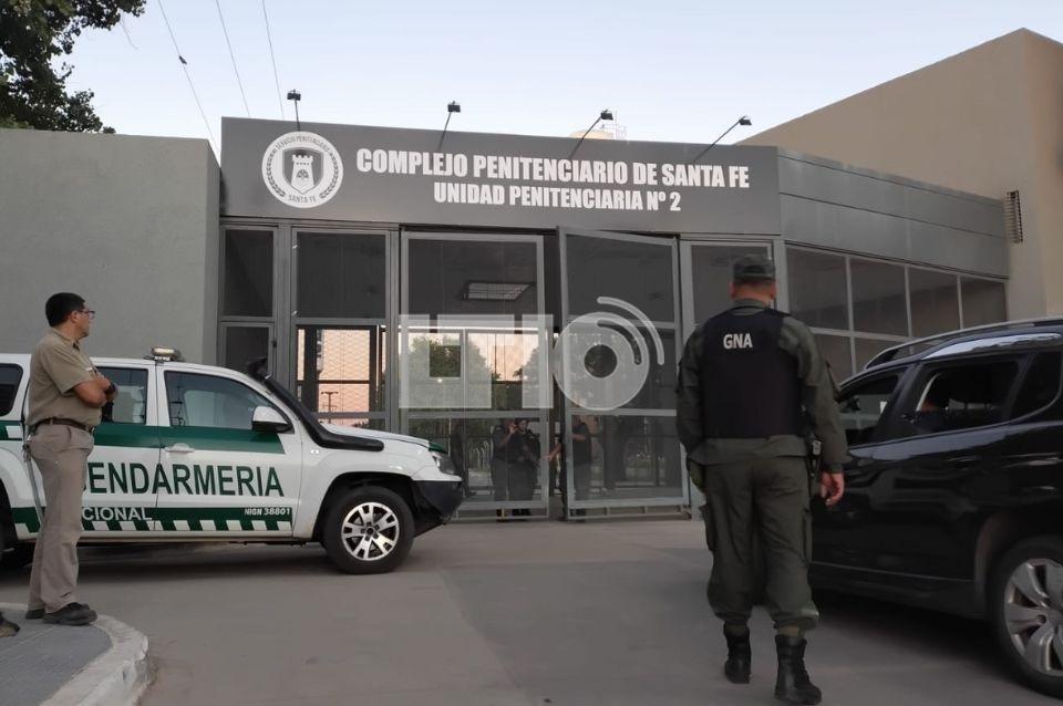 #Sucesos | Una mujer intentó ingresar cinco bolsas con droga a la cárcel de Las Flores 👉 lt10.com.ar/noticia/471625…