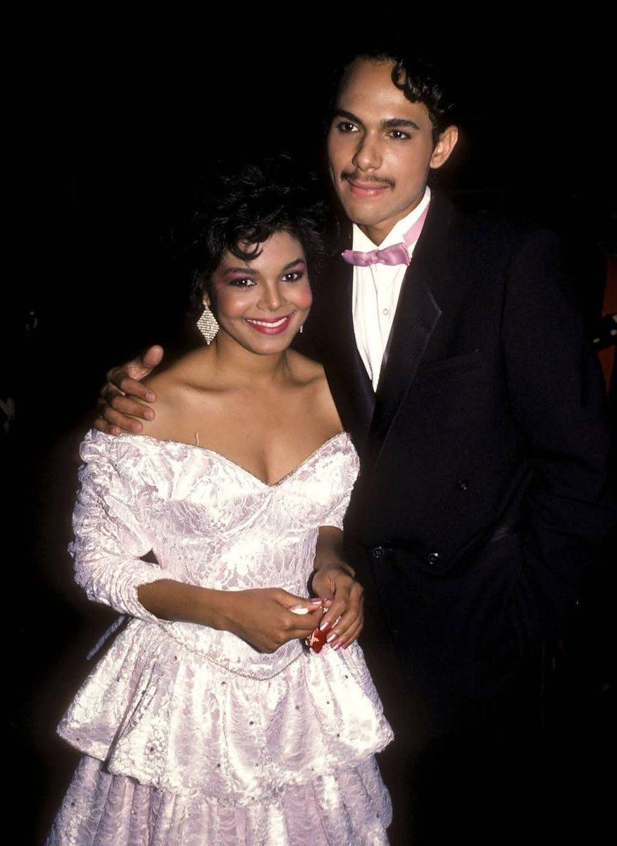 LensDrip's tweet photo. Janet Jackson and her husband James DeBarge attend the 12th Annual American Music Awards at Shrine Auditorium in Los Angeles on January 28, 1985. https://t.co/jXjvKNsZUd