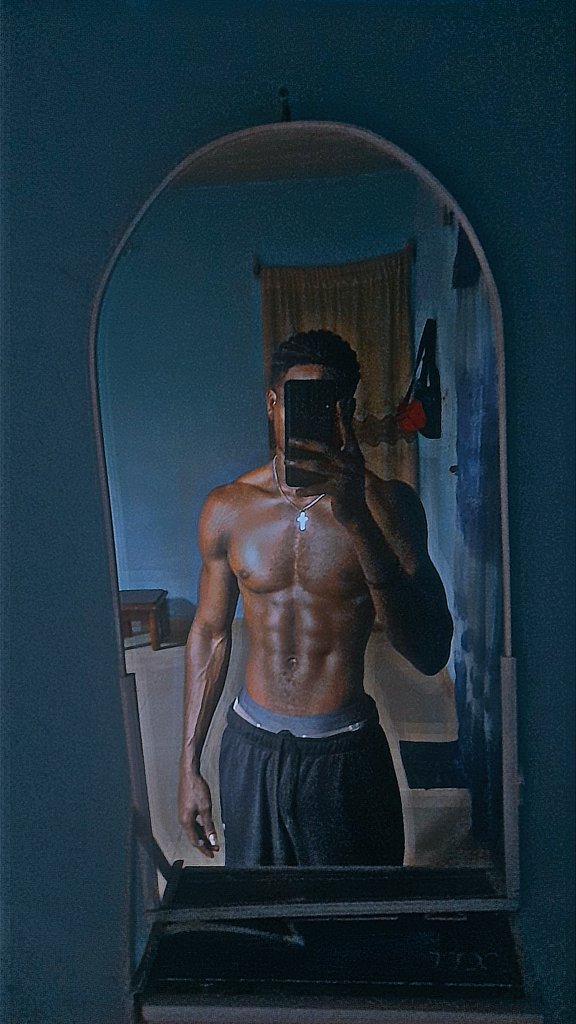 bobby_arts07's tweet photo. Work hard, Play hard🎨💪🏾🦍 https://t.co/hSyr00Wy1A