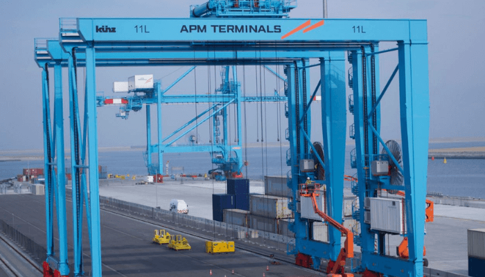 BusinessDayNg's tweet image. APM Terminals Apapa plans full solar-power transition in one year

APM Terminals, Apapa is planning an ambitious desertion of diesel as a fuel source to a reliance on solar and battery-powered solutions within the next year...

businessday.ng/maritime/artic…